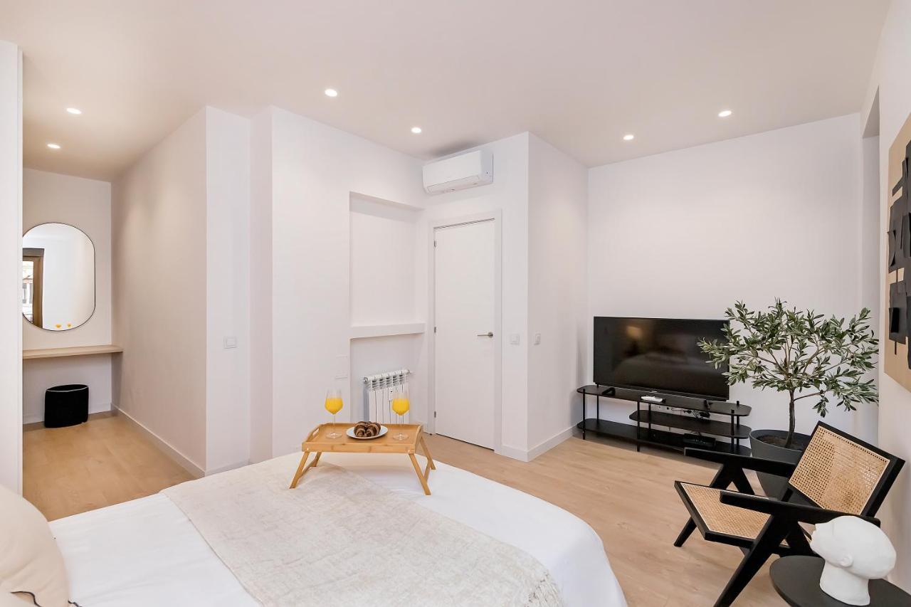 Appartamento Bhost - Ferraz 74 Madrid Esterno foto