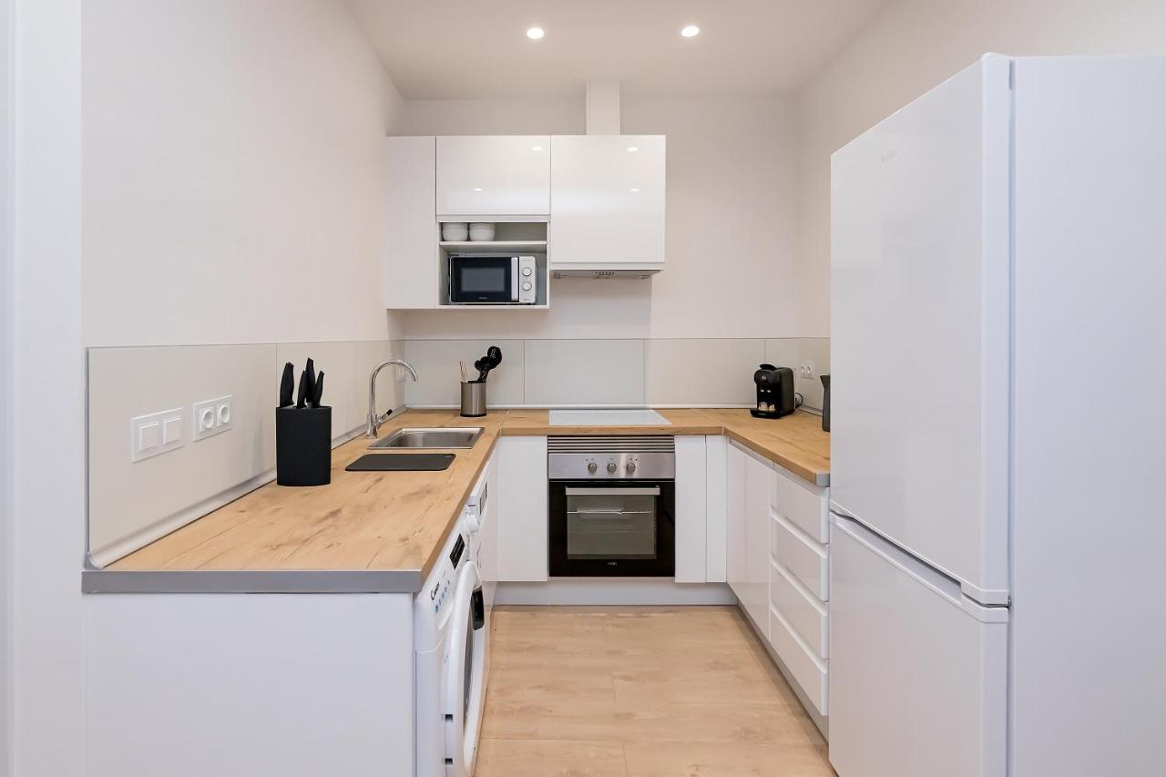 Appartamento Bhost - Ferraz 74 Madrid Esterno foto