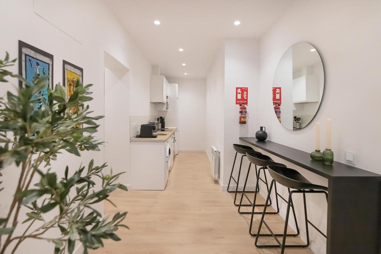 Appartamento Bhost - Ferraz 74 Madrid Esterno foto